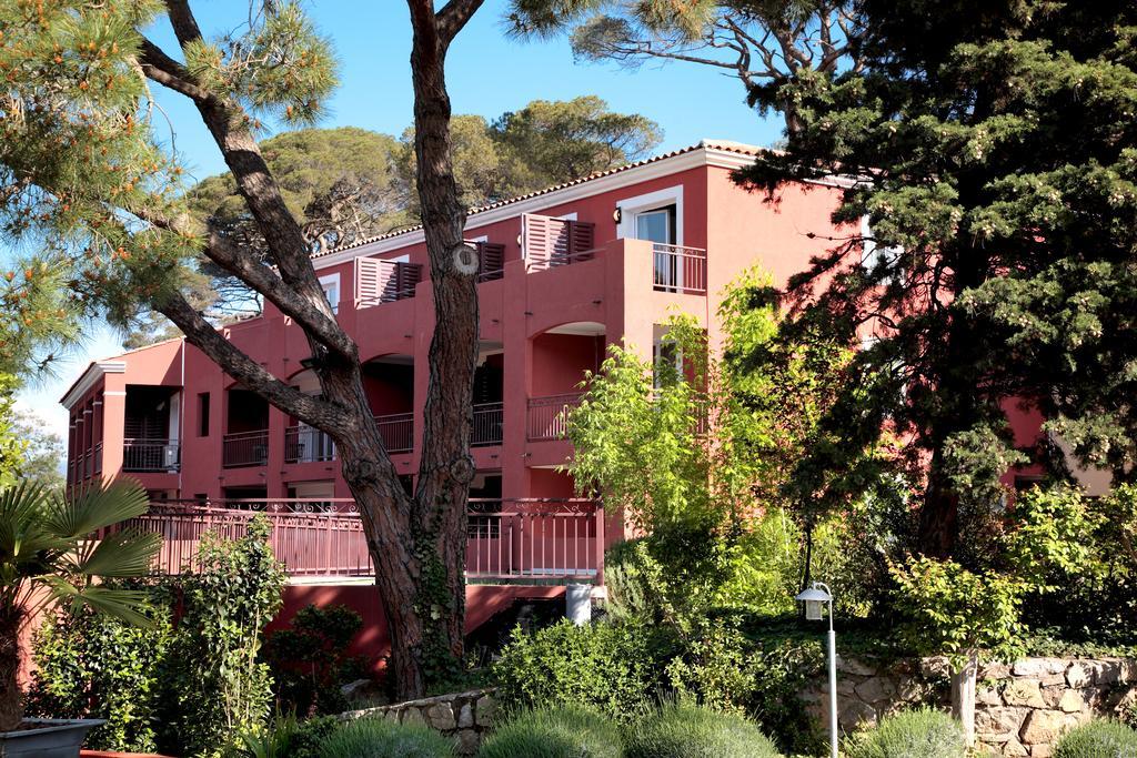 Le Chateau Des Artistes Cannes Bilik gambar